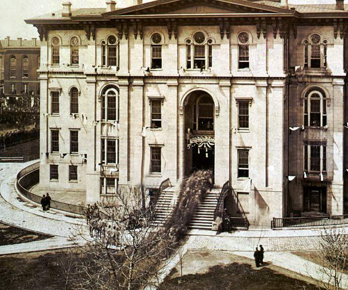 Crowds entering Cook County Courthouse, Chicago, Illinois, to view President Lincoln's remains, May 1, 1865, detail