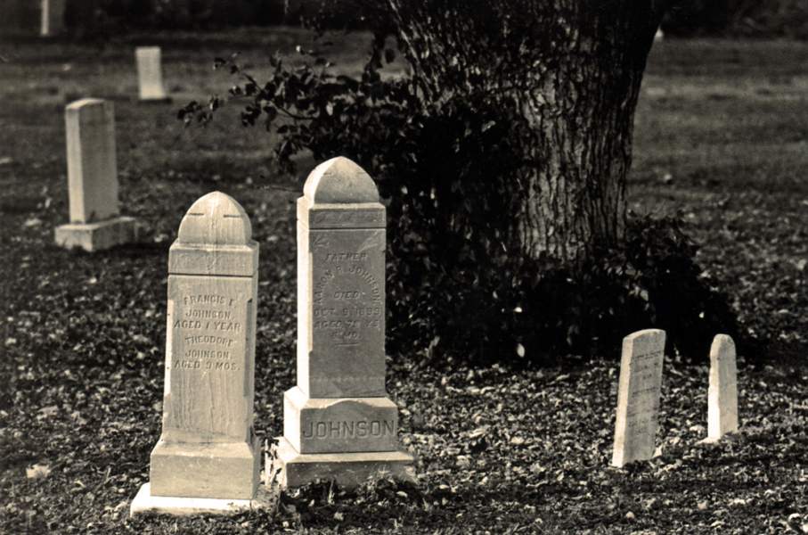 Lincoln Cemetery, Carlisle, Pennsylvania, November 5, 1971, detail